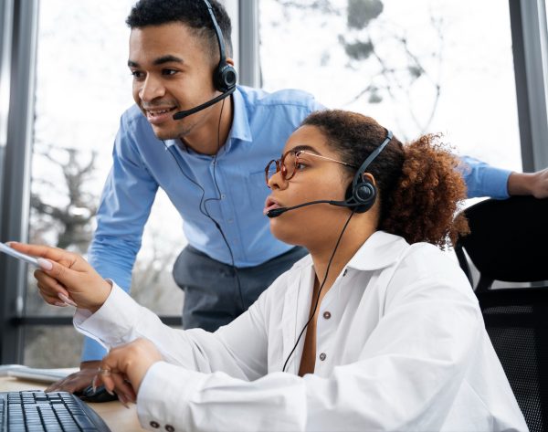 people-working-call-center